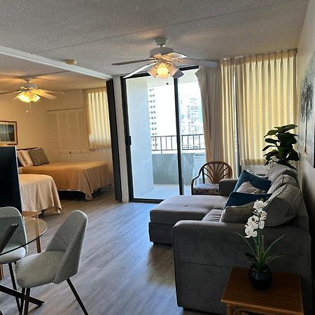 Island Vacations Aparthotel Honolulu Exterior photo